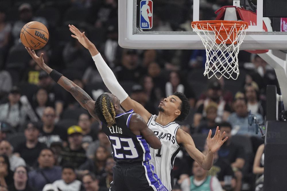 9个篮板 9个篮板