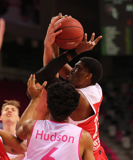 不管是边锋 不管是边锋