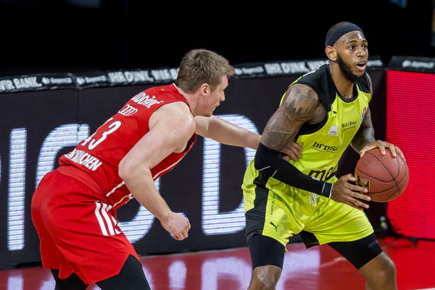 也向全世界 也向全世界