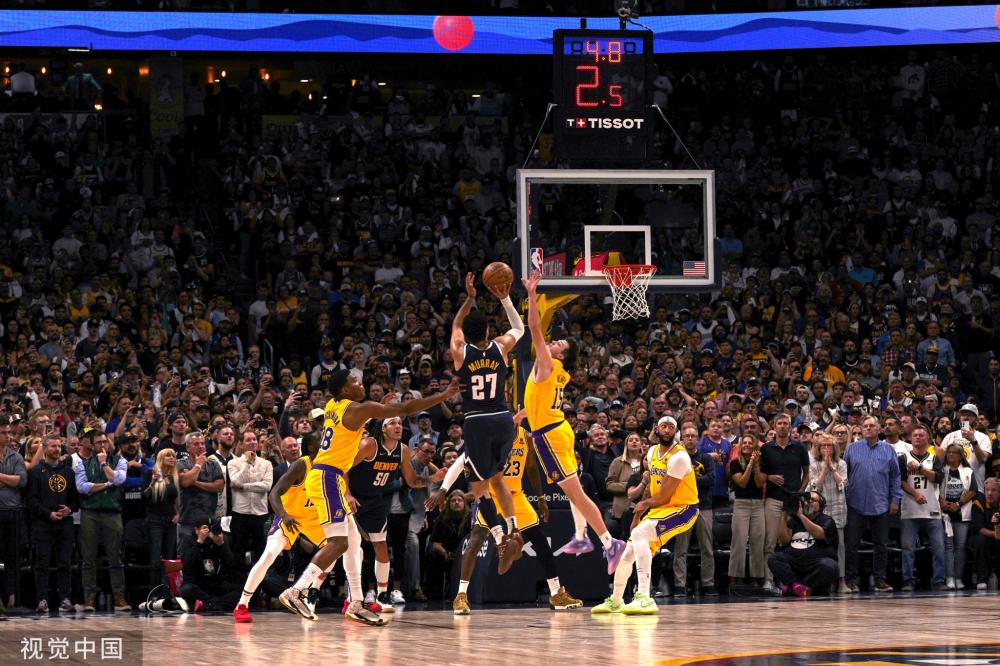 通过增加热 通过增加热